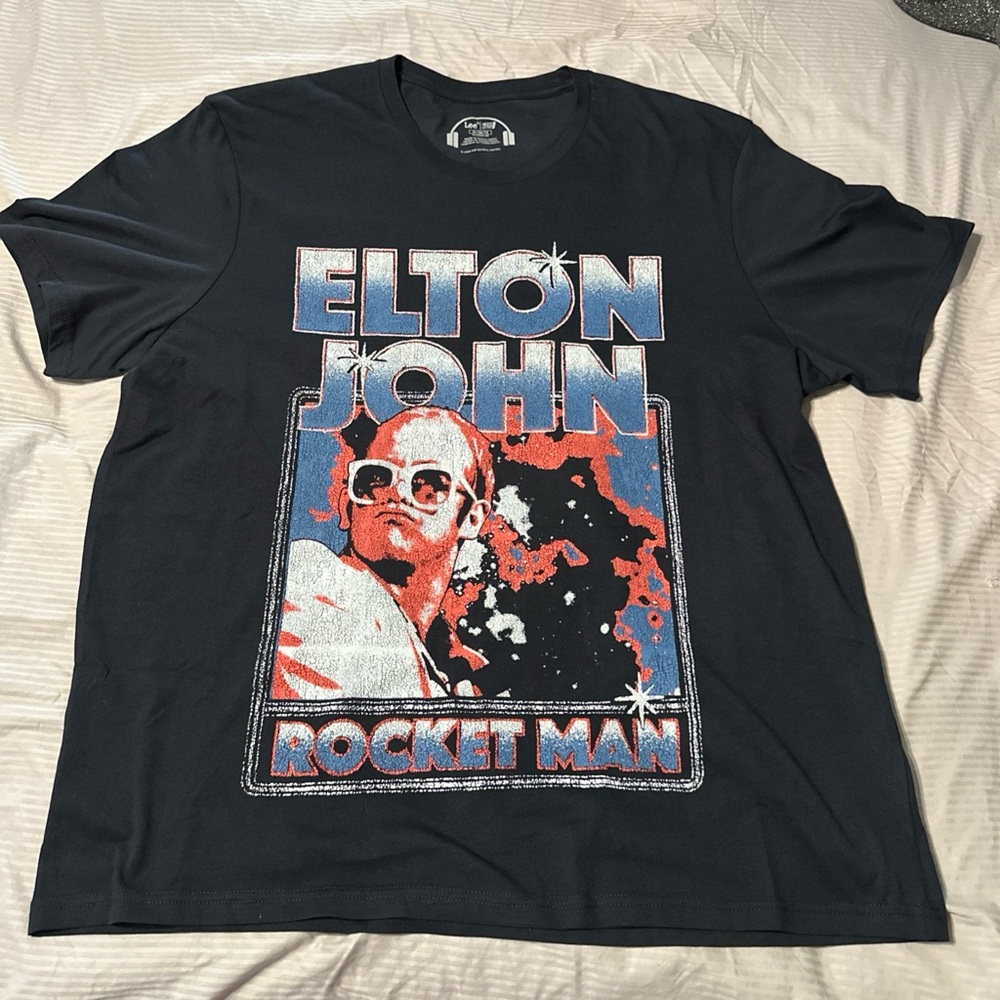 XL Elton John Graphic T-Shirt by LEE